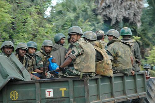 タミル・タイガー支配地域に向かう政府軍